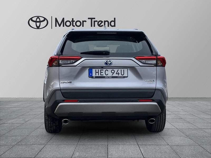 Begagnad Toyota RAV4 Hybrid Active 224 HK (164 kW) 2024 Silver SUV
