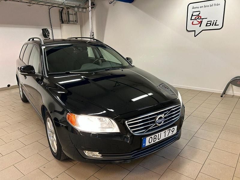 Svart Begagnad 2013 Volvo V70 Kinetic Kombi | 109 900 kr (Marknadspris) - Bild 1/4