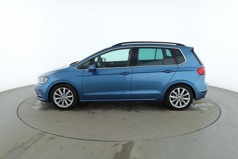 Begagnad VW Golf Sportsvan Highline 150 HK (110 kW) 2015 Blå Minibuss