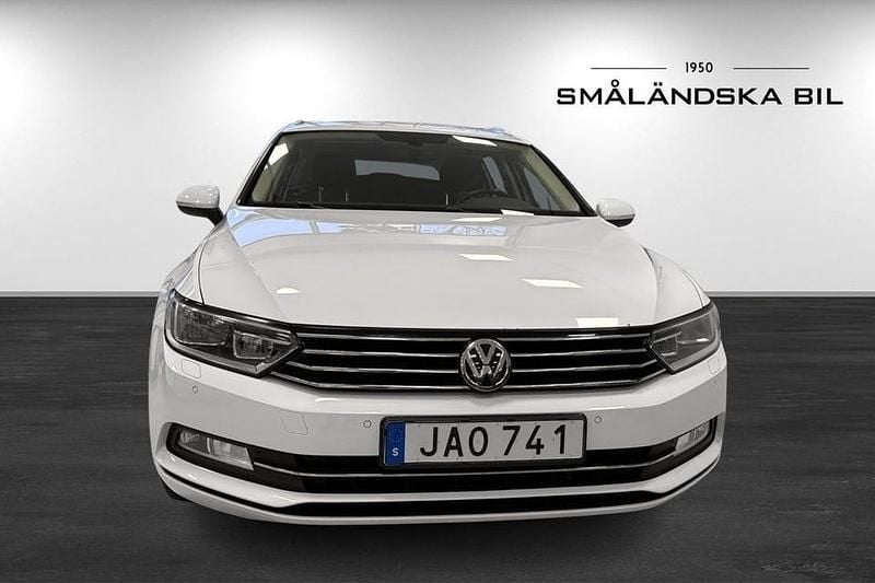 Begagnad VW Passat 150 HK (110 kW) 2015 Vit Kombi