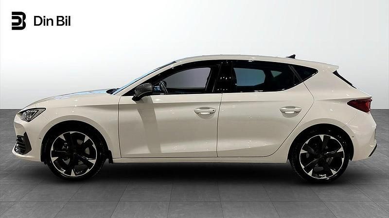 Begagnad Cupra Leon 150 HK (110 kW) 2023 Candy white Kombi