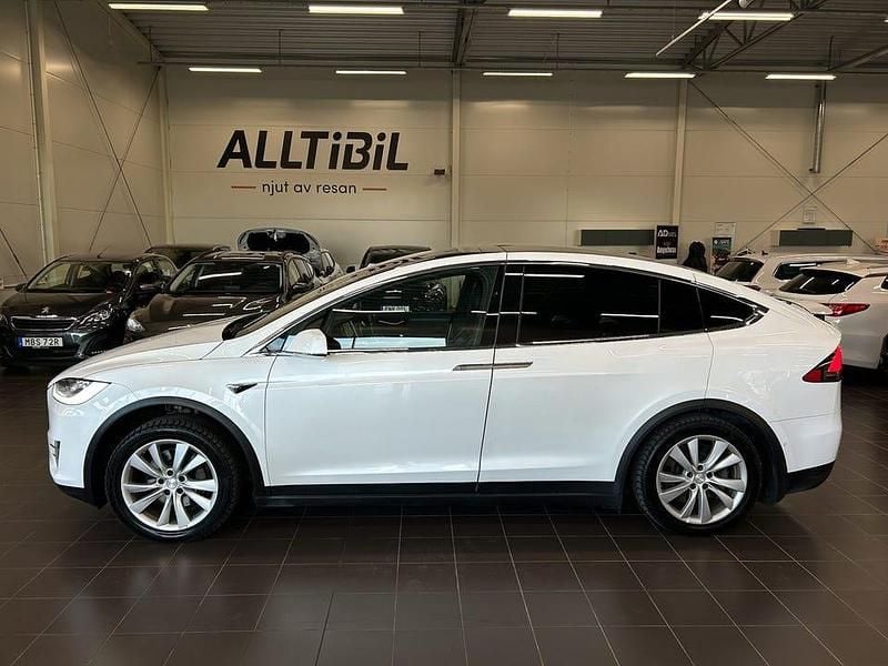 Begagnad Tesla Model X 386 kW (525 HK) 2017 Vit SUV