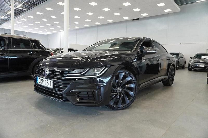Svart Begagnad 2018 VW Arteon GT Halvkombi | 274 900 kr (Marknadspris) - Bild 1/4