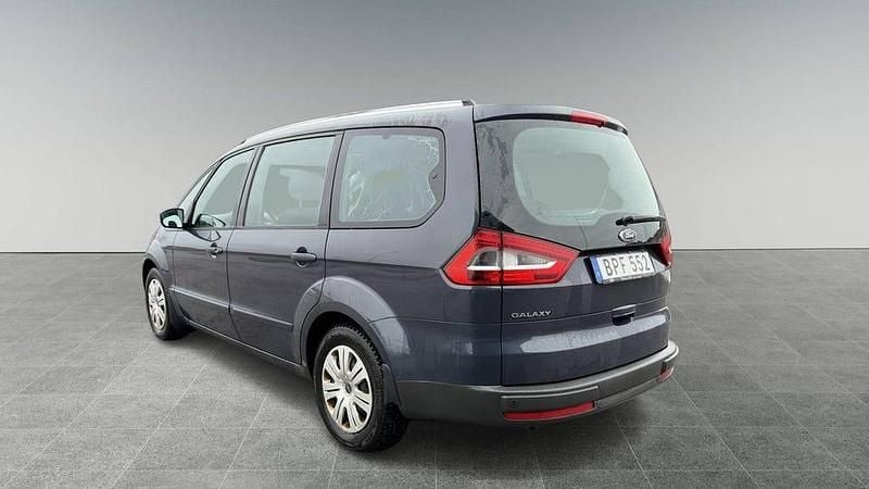 Begagnad Ford Galaxy 117 HK (86 kW) 2014 Grå Minibuss