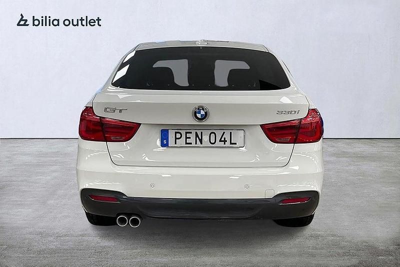 Begagnad BMW 330 Gran Turismo M Sport 252 HK (185 kW) 2019 Vit Halvkombi