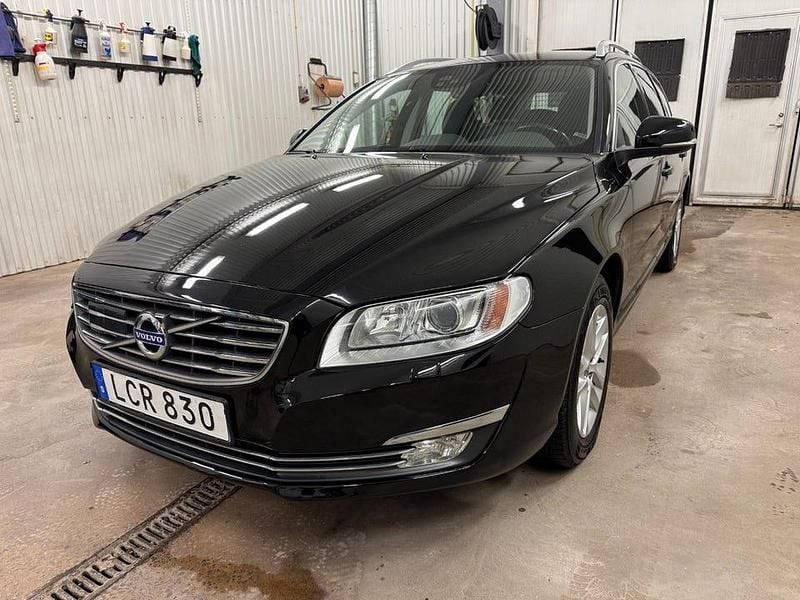 Svart Begagnad 2015 Volvo V70 Standard Kombi | 210 000 kr - Bild 1/4