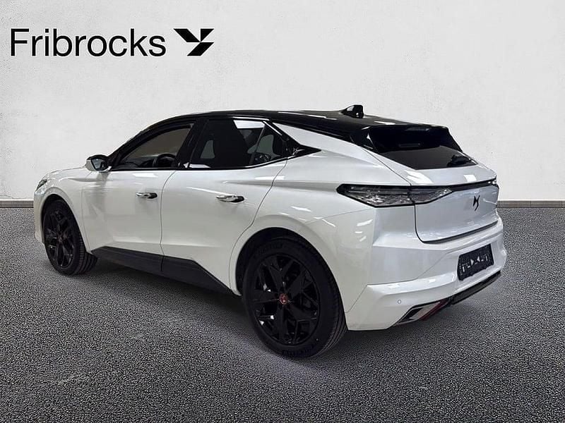 Begagnad DS Automobiles DS4 Performance Line Plus 131 HK (96 kW) 2023 Vit SUV
