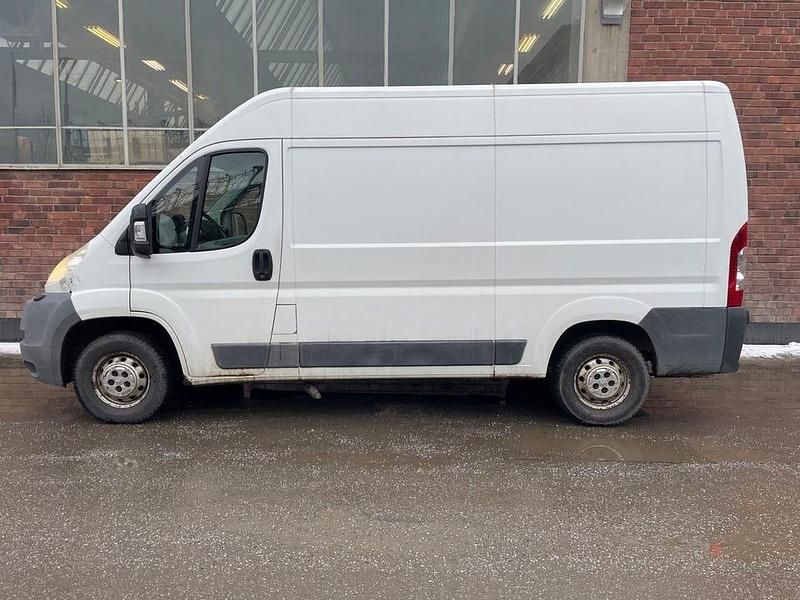 Begagnad Peugeot Boxer 120 HK (88 kW) 2010 Vit Van