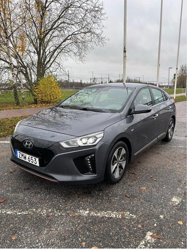 Begagnad 2019 Hyundai Ioniq Eco Halvkombi | 109 000 kr (Superpris) - Bild 1/4