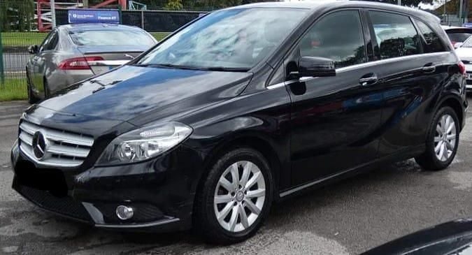 Begagnad Mercedes B180 109 HK (80 kW) 2014 Minibuss