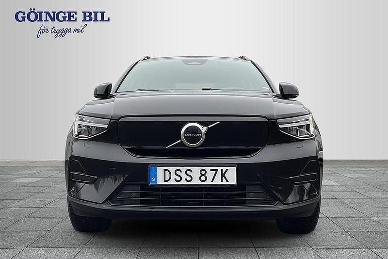 Begagnad Volvo XC40 Core 175 kW (238 HK) 2022 Svart SUV