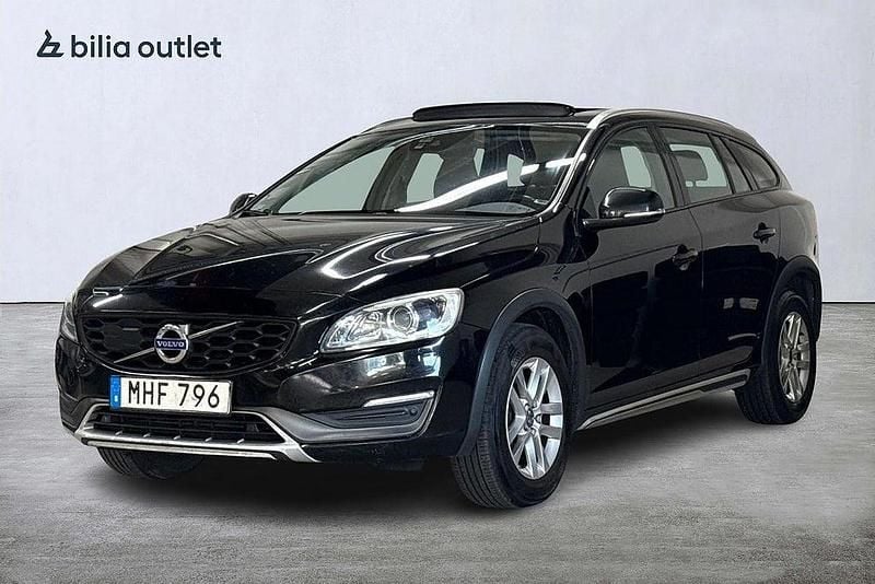 Svart Begagnad 2016 Volvo V60 CC Kombi | 99 900 kr (Superpris) - Bild 1/4