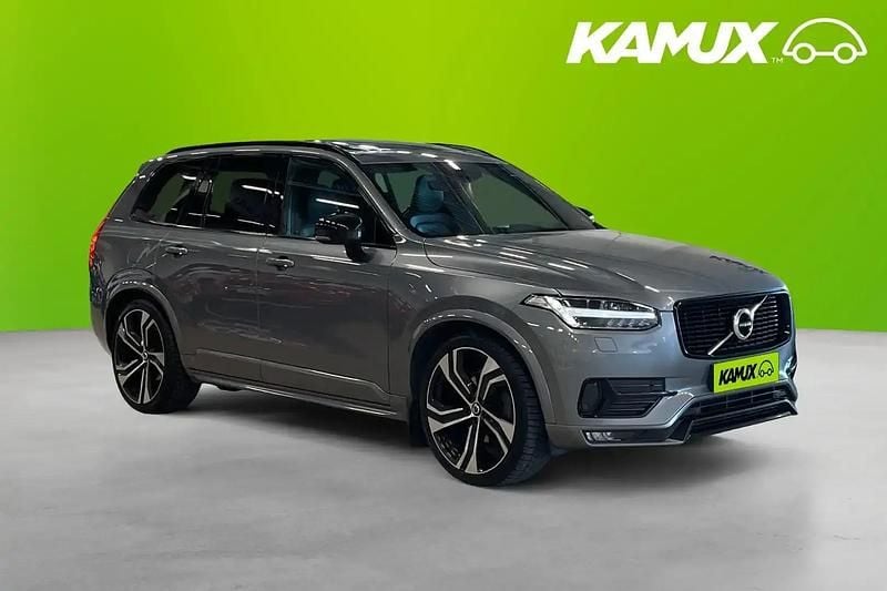 Silver/grå Begagnad 2019 Volvo XC90 R-Design SUV | 419 800 kr (Marknadspris) - Bild 1/4
