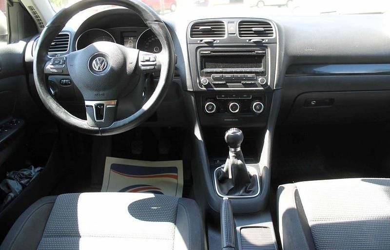 Begagnad VW Golf VII 102 HK (75 kW) 2012 Silver Kombi