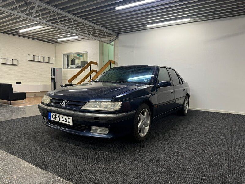 Mörkblå Begagnad 1998 Peugeot 605 Sedan | 179 900 kr - Bild 1/4