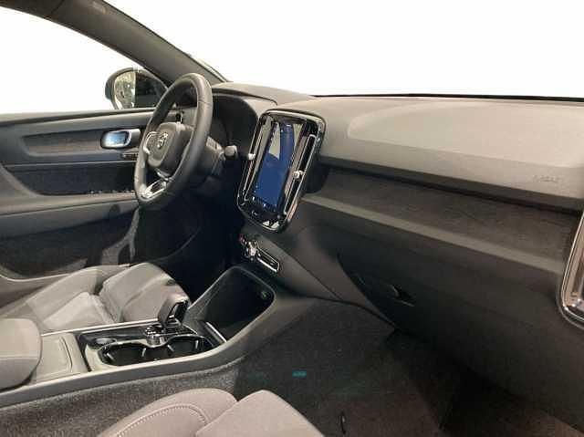 Begagnad Volvo C40 Single Motor 169 kW (231 HK) 2023 Blå SUV