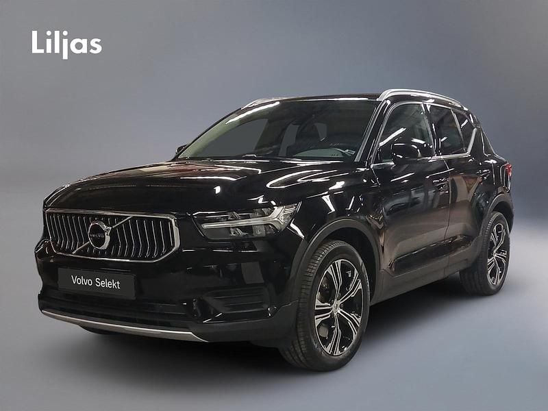 Svart Begagnad 2021 Volvo XC40 Inscription SUV | 309 000 kr (Marknadspris) - Bild 1/3