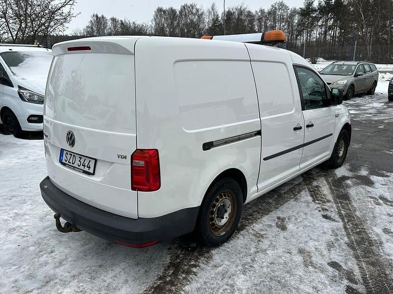 Begagnad VW Caddy Maxi 102 HK (75 kW) 2016 Vit Minibuss