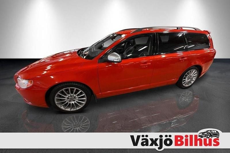 Begagnad Volvo V70 R-Design 175 HK (128 kW) 2010 Röd Kombi