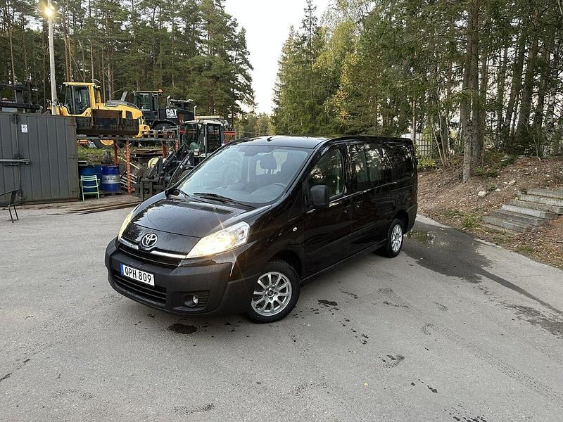 Svart Begagnad 2014 Toyota Proace Van | 89 000 kr (Dyr) - Bild 1/4