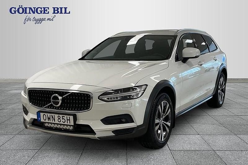 Vit Begagnad 2021 Volvo V90 CC SE Kombi | 379 000 kr (Marknadspris) - Bild 1/2