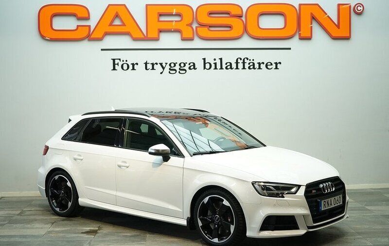 Vit Begagnad 2017 Audi S3 Halvkombi | 329 900 kr - Bild 1/3