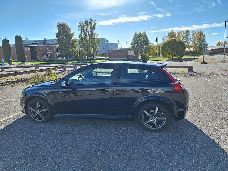 Svart Begagnad 2009 Volvo C30 R-Design Halvkombi | 49 000 kr (Bra pris) - Bild 1/4