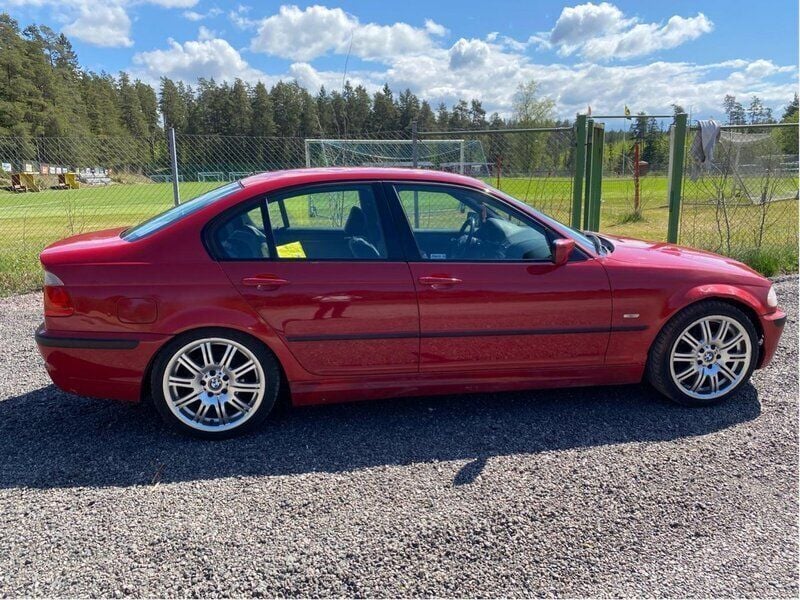 Röd Begagnad 2000 BMW 320 M Sport Sedan | 22 500 kr (Bra pris) - Bild 1/4