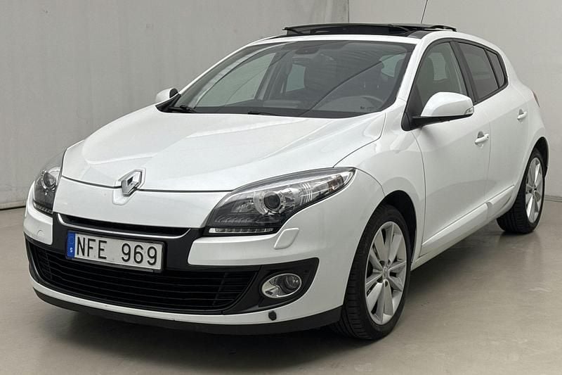 Vit Begagnad 2013 Renault Mégane III | 46 000 kr (Superpris) - Bild 1/4