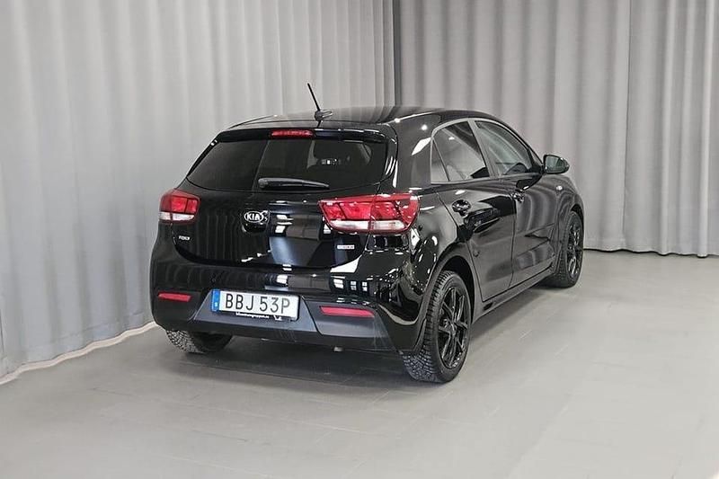 Begagnad Kia Rio Advance 121 HK (88 kW) 2020 Svart