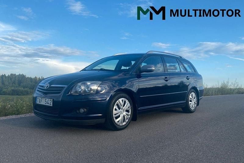 Mörkblå (blå) Begagnad 2007 Toyota Avensis Kombi | 34 900 kr (Dyr) - Bild 1/4