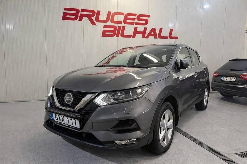 Grå Begagnad 2018 Nissan Qashqai SUV | 139 900 kr (Bra pris) - Bild 1/4