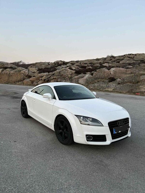 Vit Begagnad 2011 Audi TT Sportkupé | 110 000 kr (Superpris) - Bild 1/4