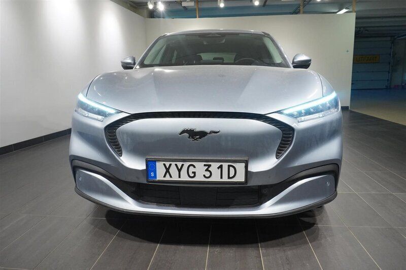Okänd Begagnad 2022 Ford Mustang Mach-E Standard Range SUV | 349 900 kr (Bra pris) - Bild 1/4