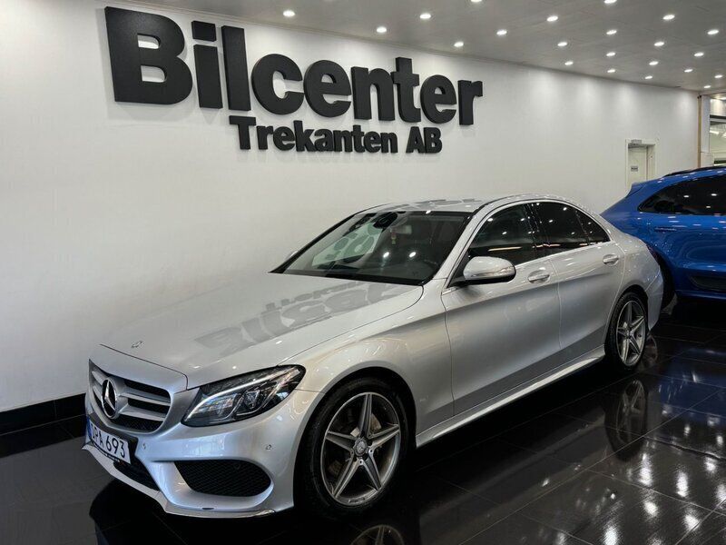 Silver Begagnad 2014 Mercedes C220 AMG line Sedan | 219 900 kr (Dyr) - Bild 1/4