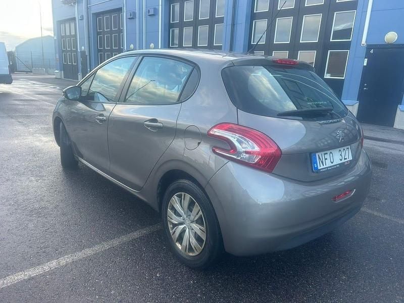 Begagnad Peugeot 208 82 HK (60 kW) 2012 Halvkombi