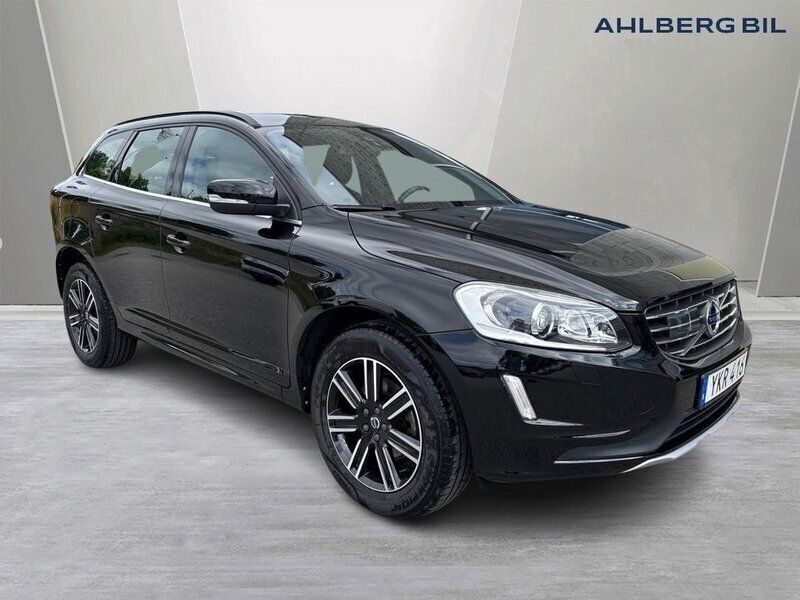 Svart Begagnad 2017 Volvo XC60 Momentum SUV | 219 500 kr (Superpris) - Bild 1/3