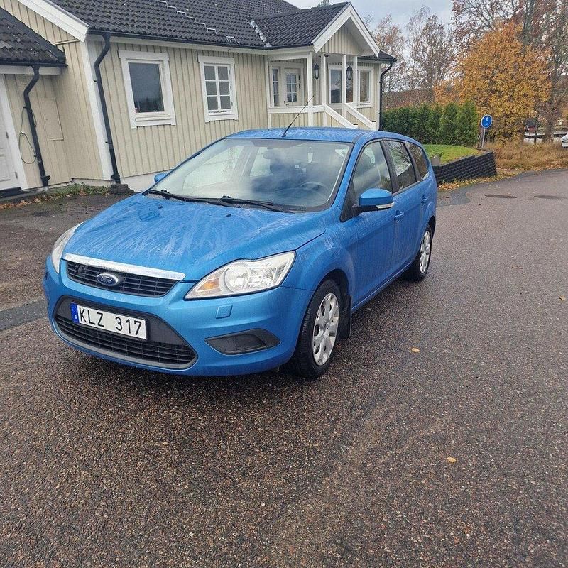 Blå Begagnad 2009 Ford Focus Kombi | 18 900 kr (Dyr) - Bild 1/4
