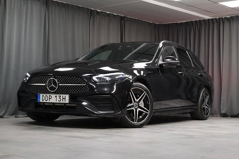 Svart Begagnad 2023 Mercedes C300e AMG Line Premium Plus Kombi | 549 000 kr (Dyr) - Bild 1/4