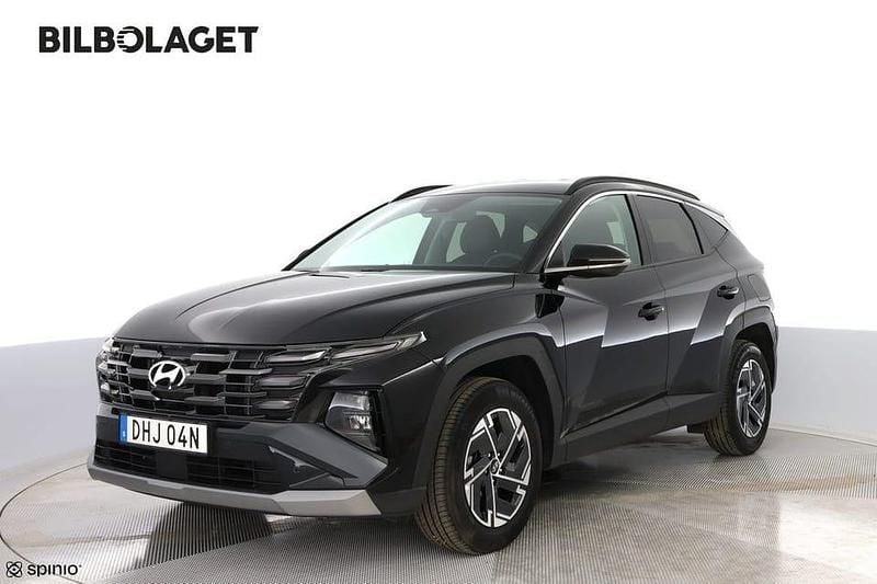 Svart Begagnad 2024 Hyundai Tucson Essential SUV | 385 800 kr (Marknadspris) - Bild 1/4