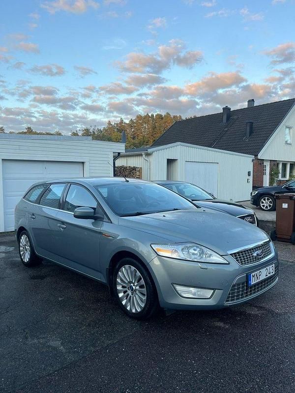 Grå Begagnad 2009 Ford Mondeo Titanium Kombi | 44 500 kr (Marknadspris) - Bild 1/4