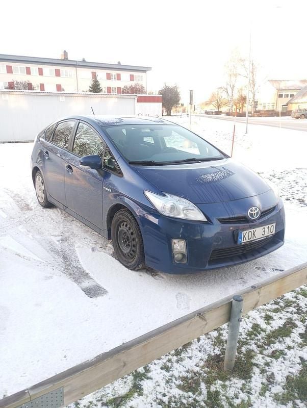 Begagnad 2009 Toyota Prius Halvkombi | 54 999 kr (Bra pris) - Bild 1/4