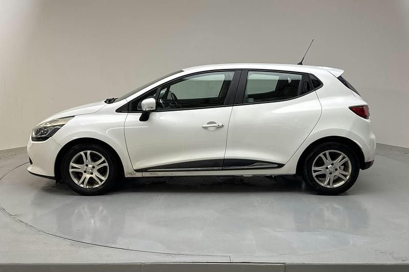 Begagnad Renault Clio IV Dynamique 90 HK (66 kW) 2016 Vit