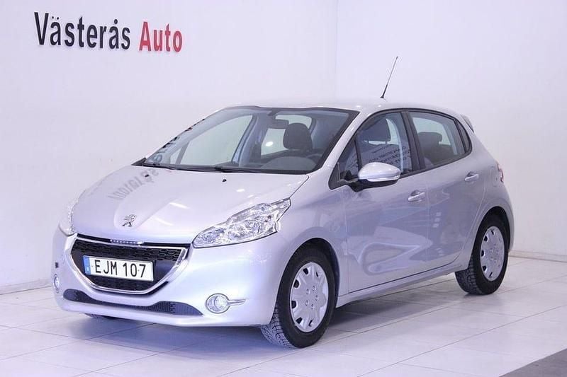Begagnad Peugeot 208 92 HK (67 kW) 2014 Ljusgrå Halvkombi