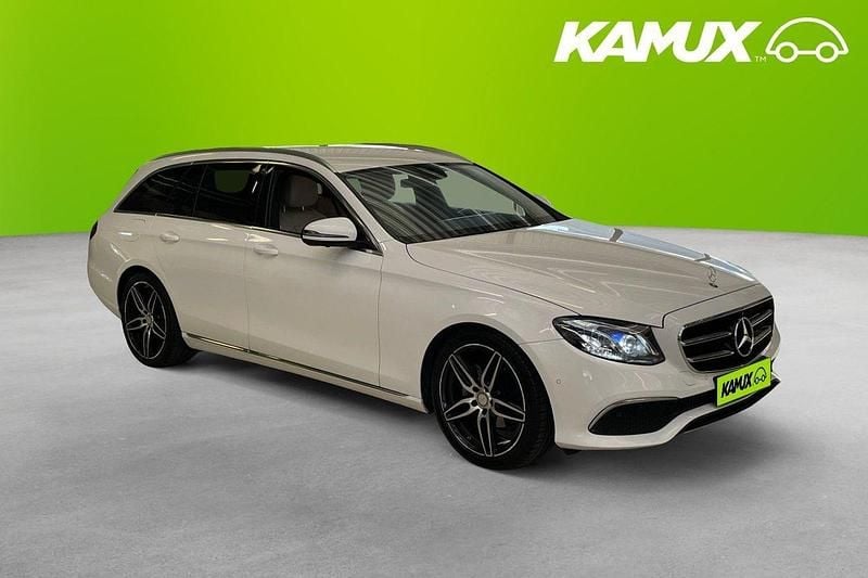 Vit Begagnad 2019 Mercedes E200 Kombi | 229 700 kr (Marknadspris) - Bild 1/4