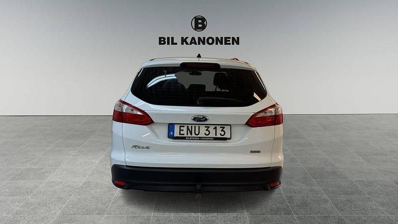 Begagnad Ford Focus 126 HK (92 kW) 2013 Vit Kombi