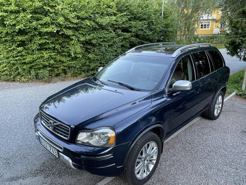 Blå Begagnad 2014 Volvo XC90 Executive SUV | 165 000 kr (Marknadspris) - Bild 1/4