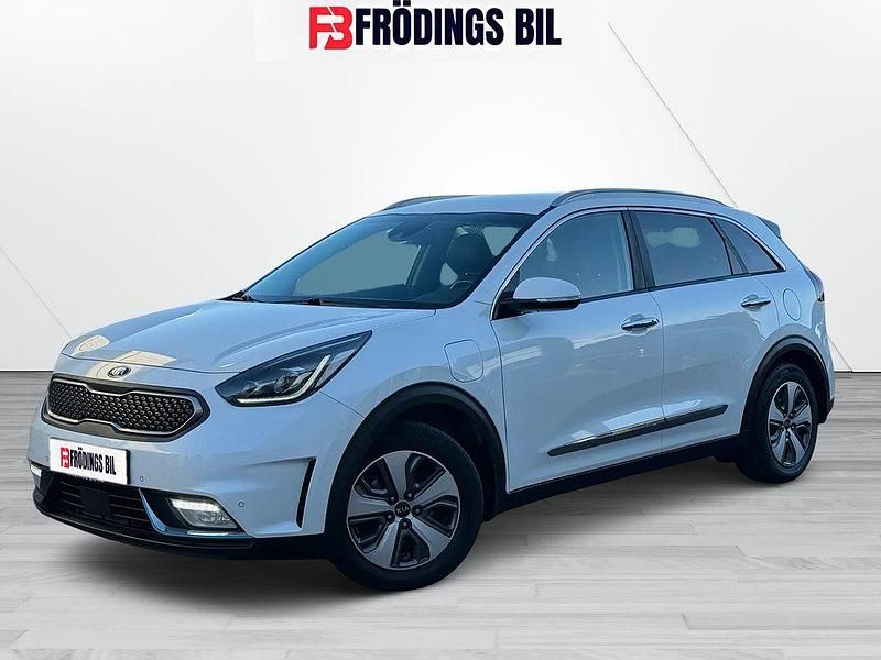 Vit Begagnad 2017 Kia Niro Advance SUV | 149 900 kr (Marknadspris) - Bild 1/4