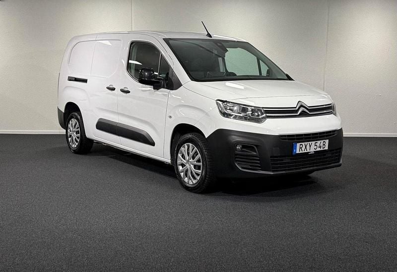 Vit Begagnad 2021 Citroën Berlingo Minibuss | 139 000 kr (Marknadspris) - Bild 1/4