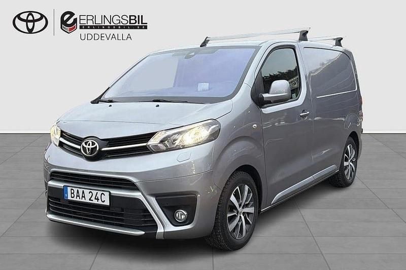 Silver Begagnad 2019 Toyota Proace Minibuss | 149 000 kr (Marknadspris) - Bild 1/4